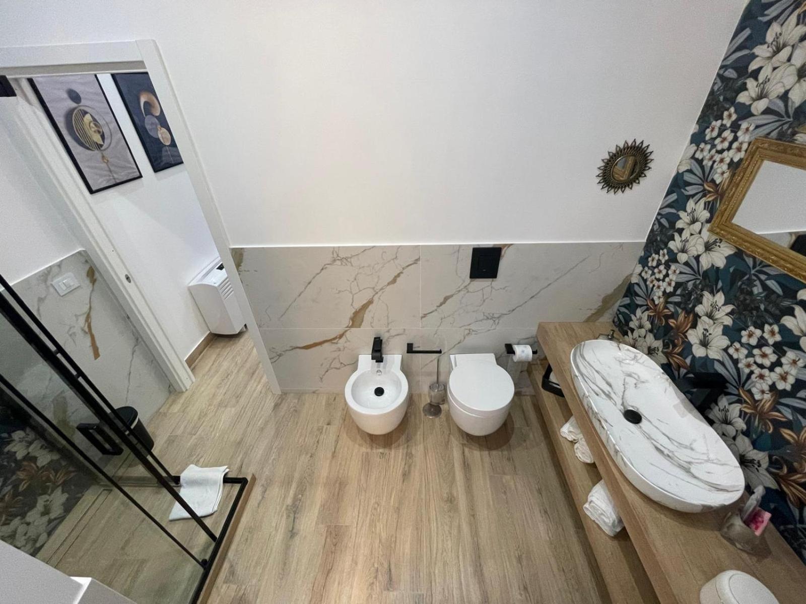 Urban Chic Suite Toledo Napoli Exterior foto